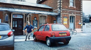 Media l-8095_man vs baby_railway station_0.JPG